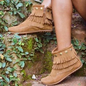 Minnetonka | Double Fringe Tan Ankle Booties